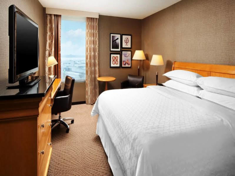 Sheraton Cleveland Airport Hotel Zewnętrze zdjęcie