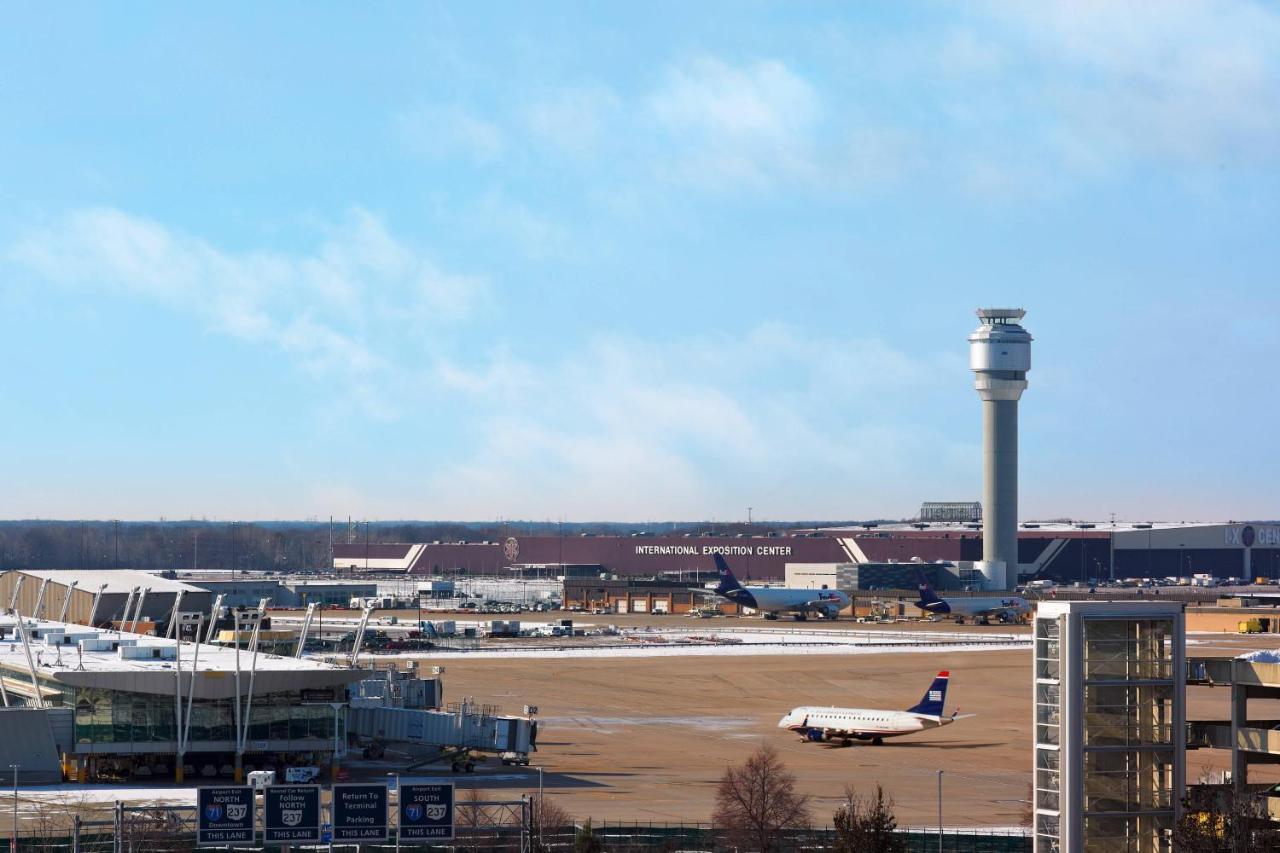 Sheraton Cleveland Airport Hotel Zewnętrze zdjęcie