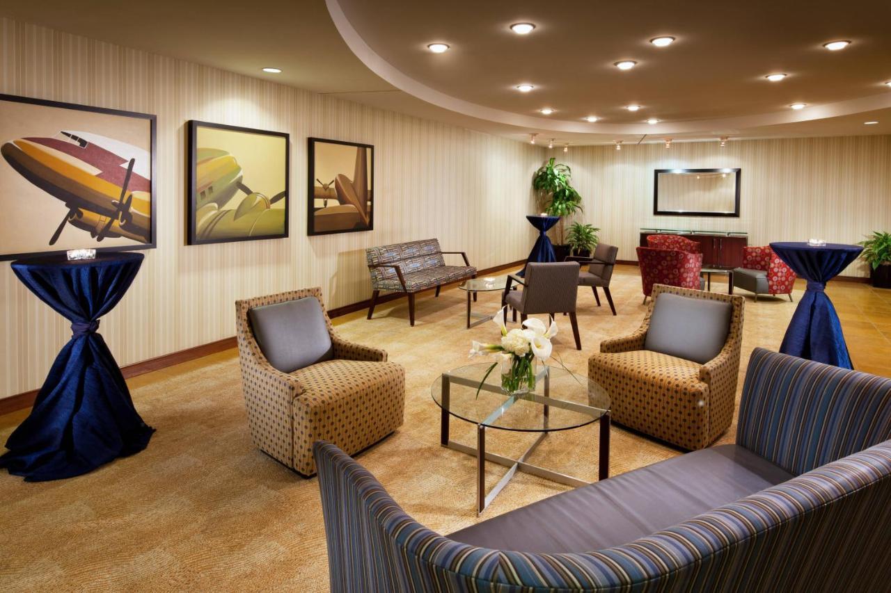 Sheraton Cleveland Airport Hotel Zewnętrze zdjęcie